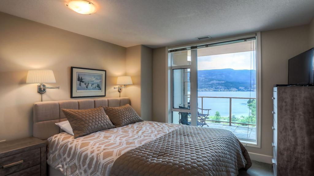 Sunset Waterfront Resort By Kelownacondorentals Extérieur photo