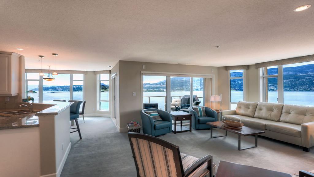 Sunset Waterfront Resort By Kelownacondorentals Extérieur photo