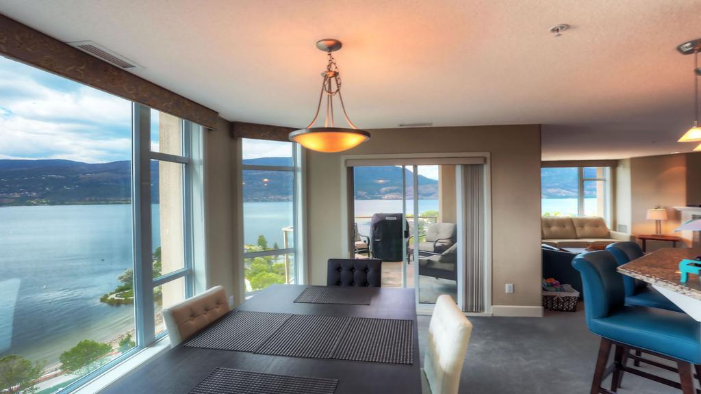 Sunset Waterfront Resort By Kelownacondorentals Extérieur photo