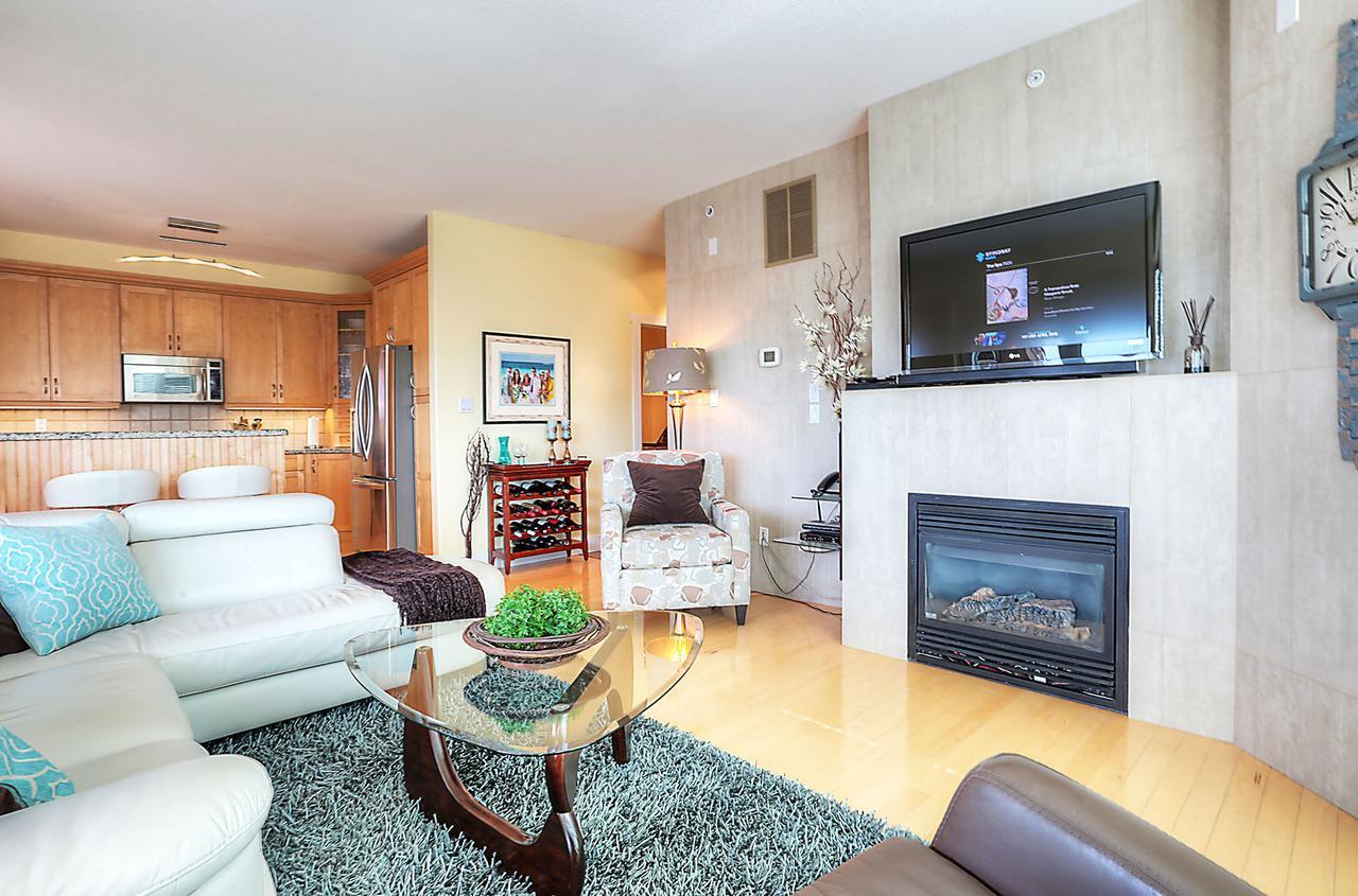 Sunset Waterfront Resort By Kelownacondorentals Extérieur photo