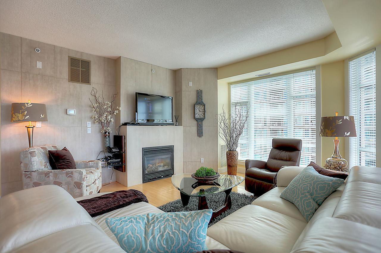 Sunset Waterfront Resort By Kelownacondorentals Extérieur photo