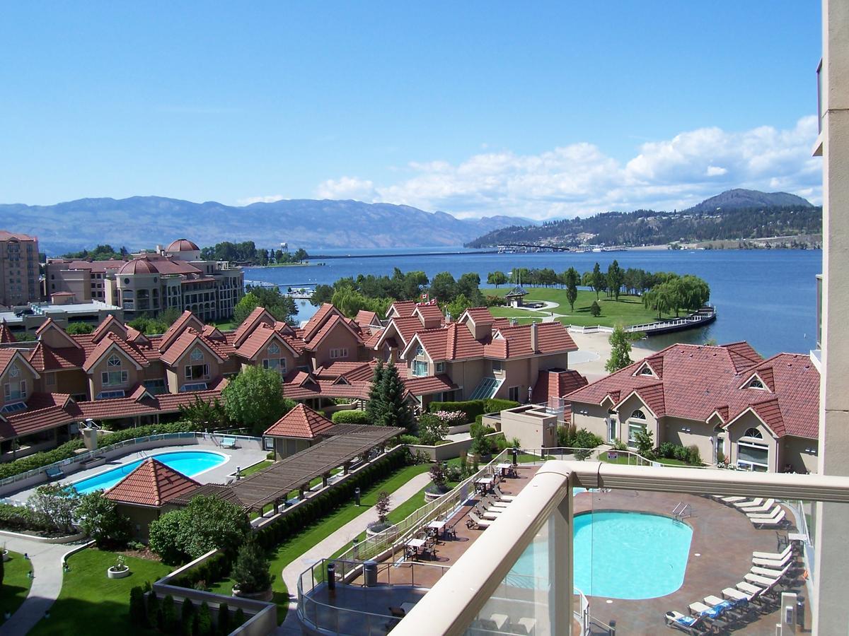 Sunset Waterfront Resort By Kelownacondorentals Extérieur photo