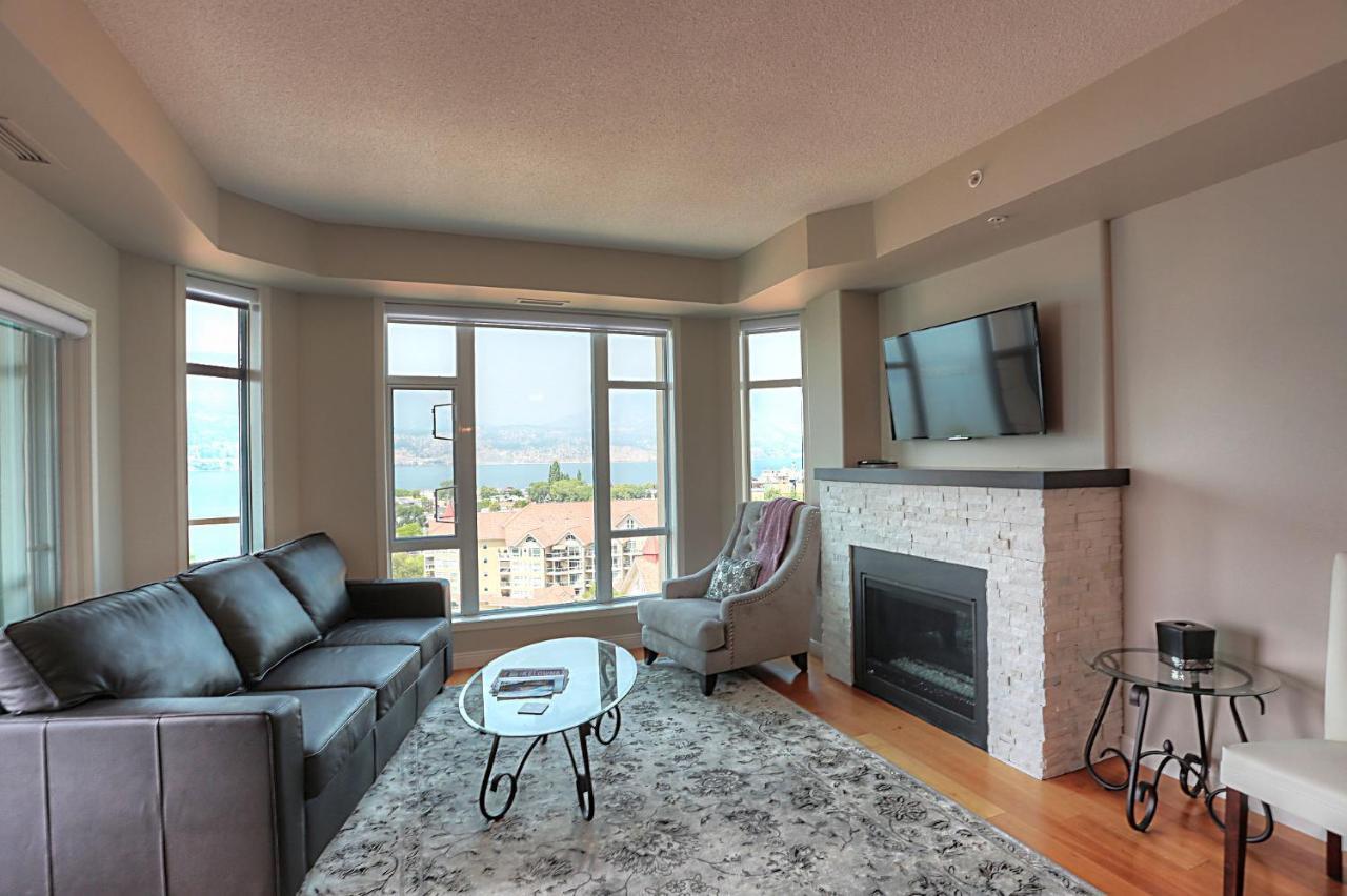 Sunset Waterfront Resort By Kelownacondorentals Extérieur photo