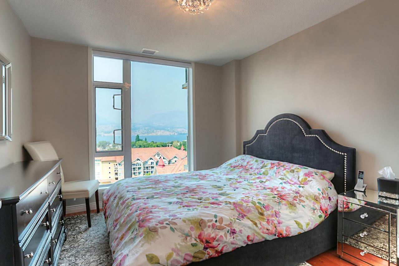 Sunset Waterfront Resort By Kelownacondorentals Extérieur photo